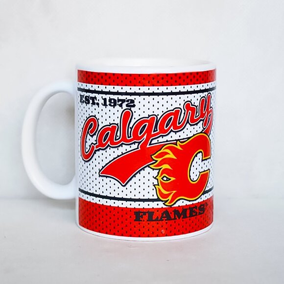 Calgary Flames Hockey Mug Candle - Picture 1 of 5